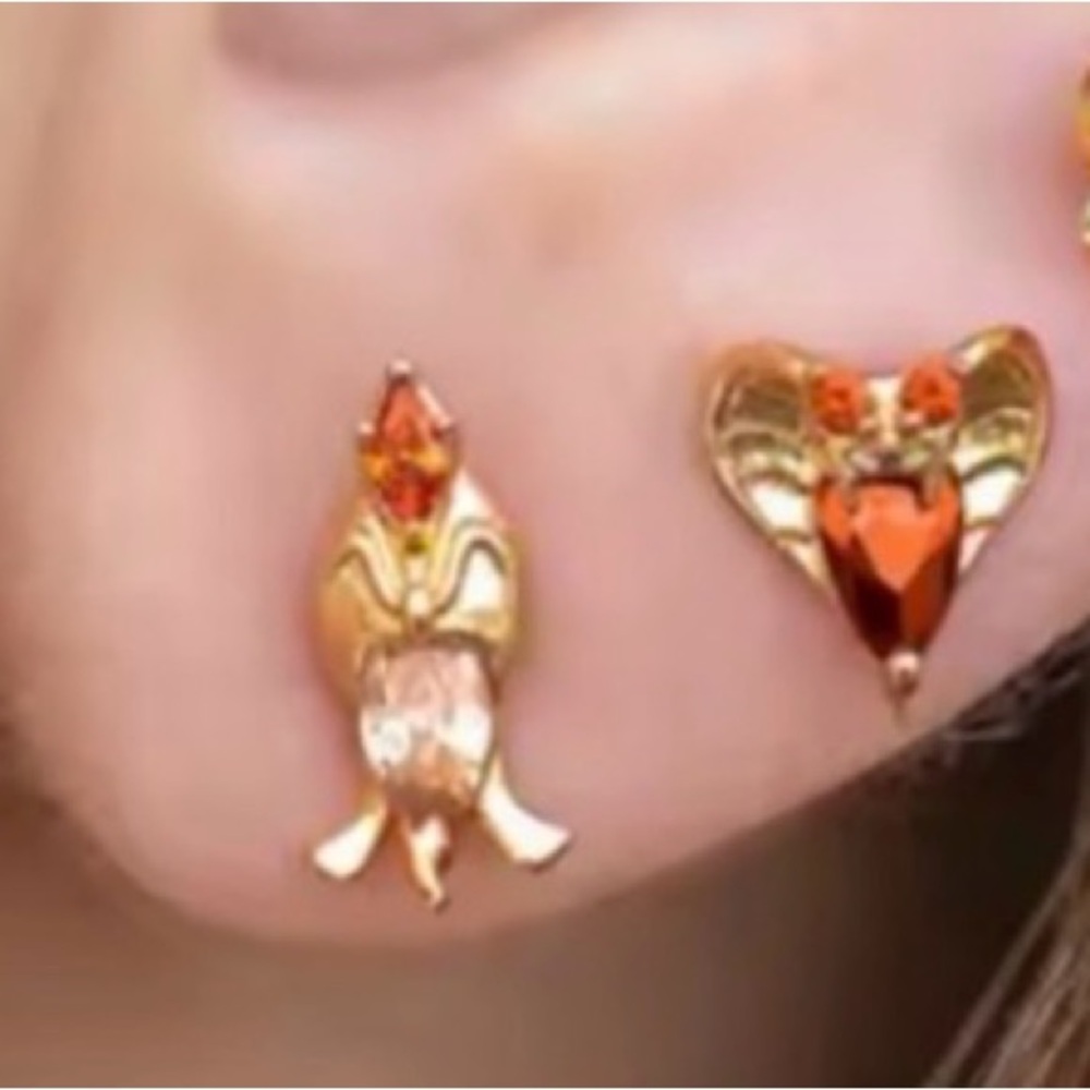 Disney’s Aladdin Villain Stud Earrings - Picture 4 of 4